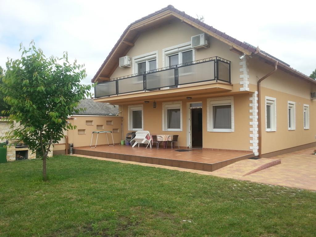 Marinica Apartman Hajduszoboszlo Exterior photo